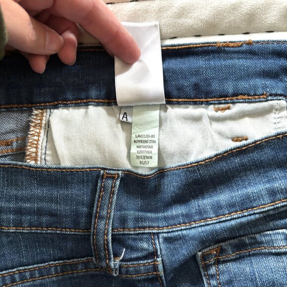 Old Navy Boyfriend Straight Jeans Sz 12 Regular Mid Rise Blue Denim - Picture 7 of 7